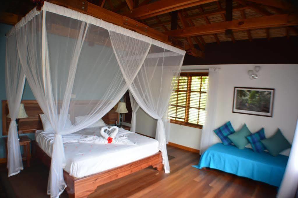 Heliconia Grove Villa Anse Volbert Village Eksteriør billede